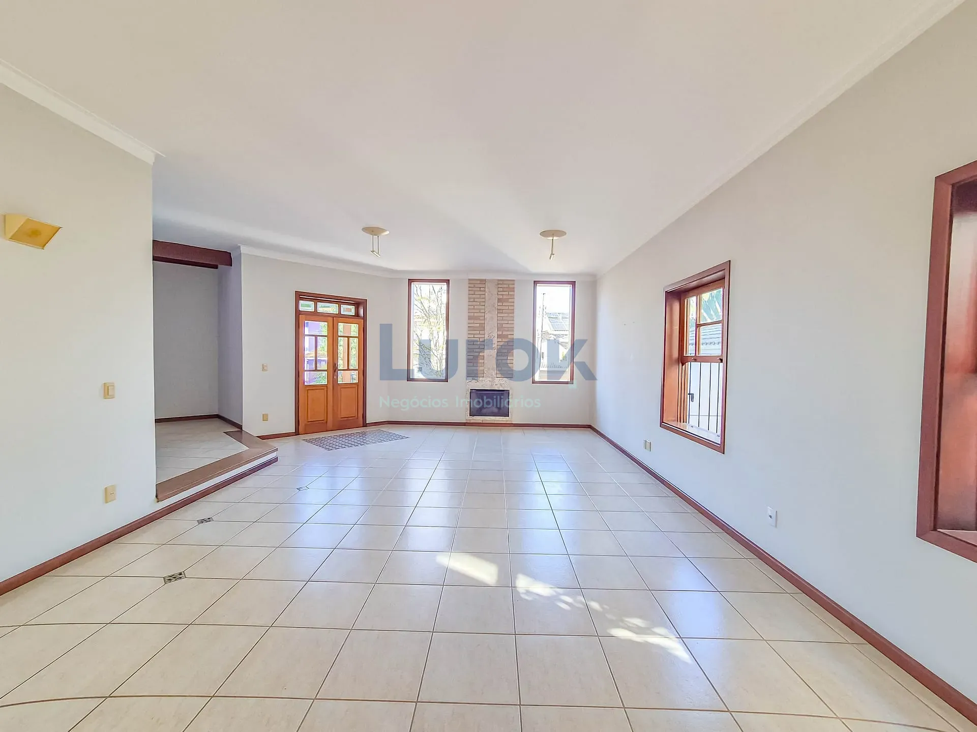 Casa, 4 quartos, 330 m² - Foto 4