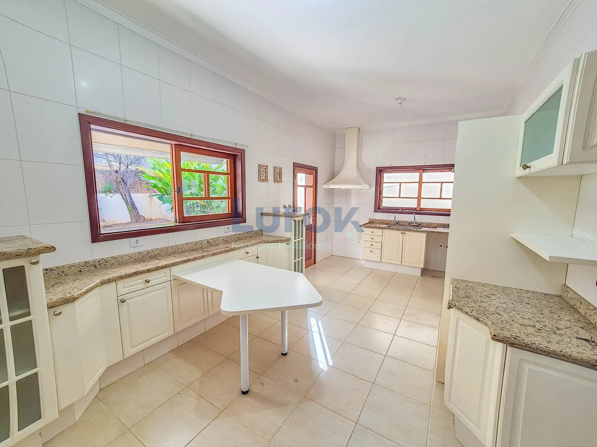 Casa, 4 quartos, 330 m² - Foto 6