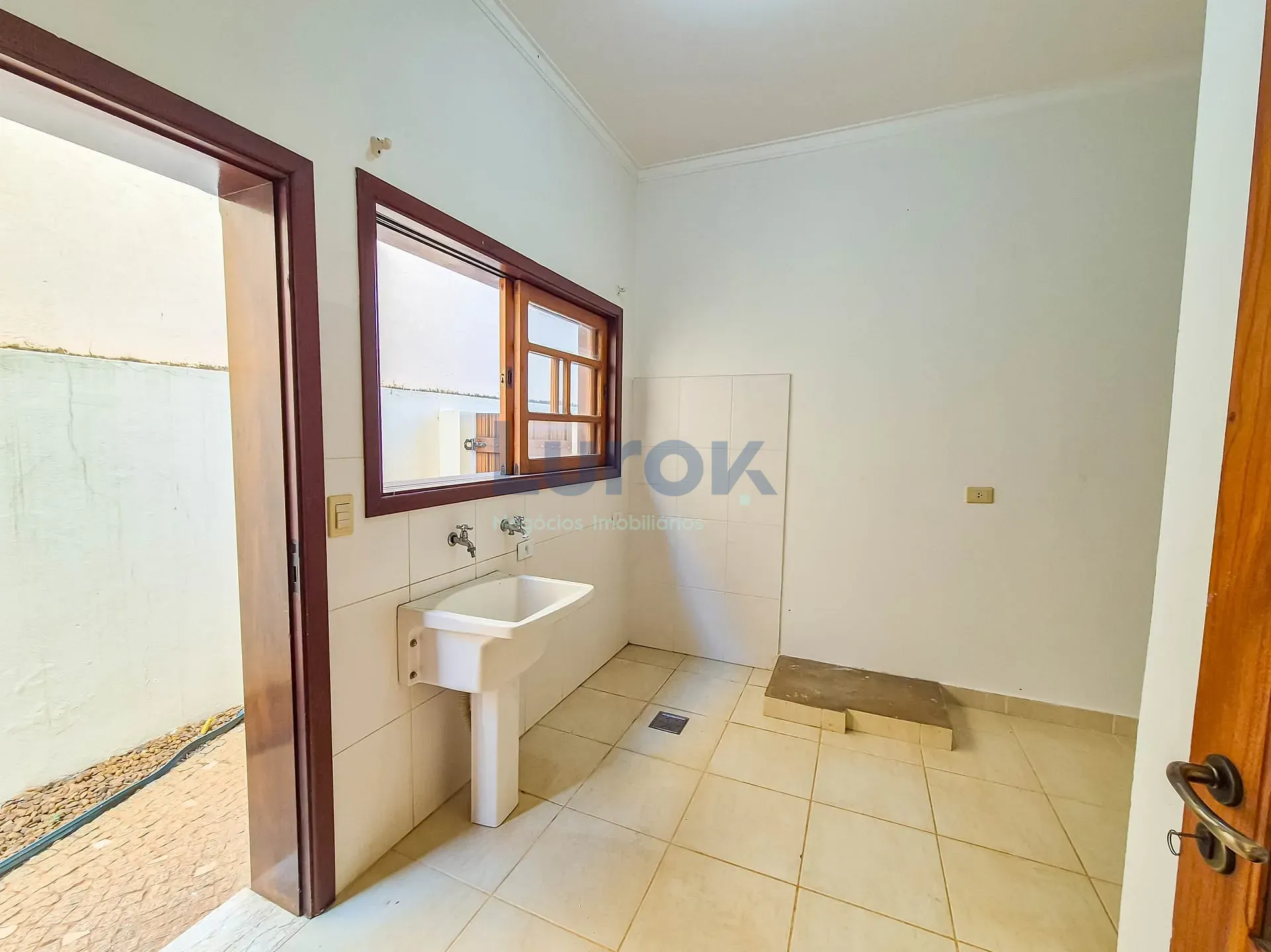 Casa, 4 quartos, 330 m² - Foto 9