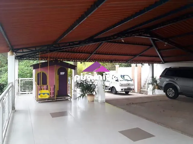 Casa com 9120m² 3 quartos e 4 banheiros, à venda, no bairro Pau de Saia em São José dos Campos
