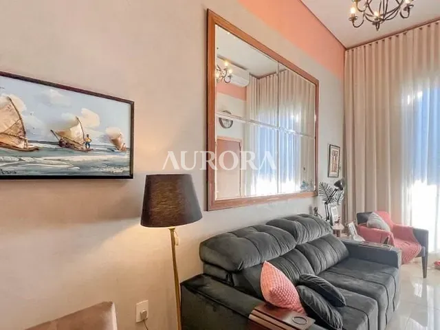Casa com 150m² 2 quartos e 3 banheiros, à venda, no bairro Columbia em Londrina