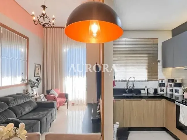 Casa com 150m² 2 quartos e 3 banheiros, à venda, no bairro Columbia em Londrina