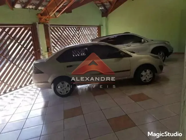 Casa com 300m² 3 quartos e 1 banheiro, à venda, no bairro Cidade Morumbi em São José dos Campos
