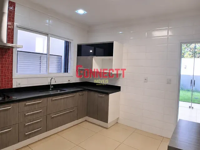 Casa 3 quartos e 5 banheiros, para alugar, no bairro Condomínio Aroeira em Ribeirão Preto