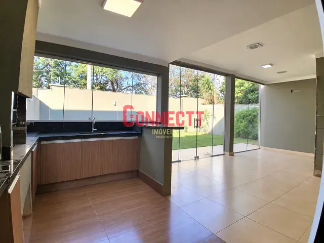 Casa 3 quartos e 5 banheiros, para alugar, no bairro Condomínio Aroeira em Ribeirão Preto
