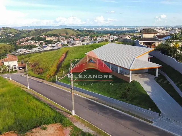 Casa com 1036m² 3 quartos e 2 banheiros, à venda, no bairro Condomínio Residencial Mantiqueira em São José Dos Campos