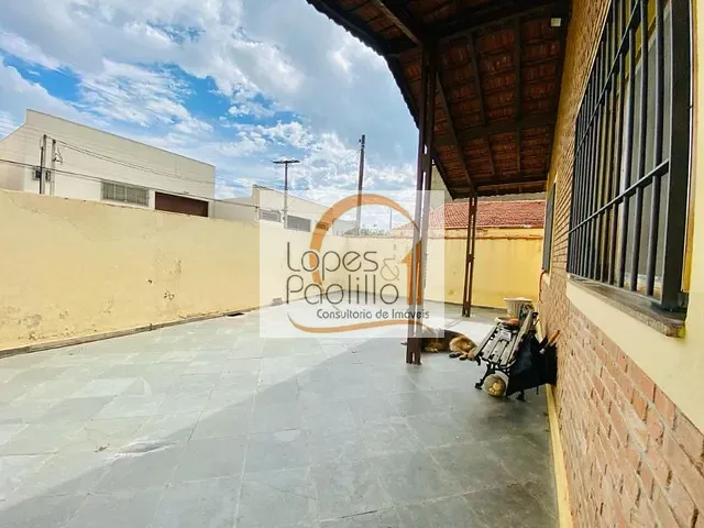 Casa com 370m² 3 quartos e 2 banheiros, à venda, no bairro Recreio Estoril em Atibaia