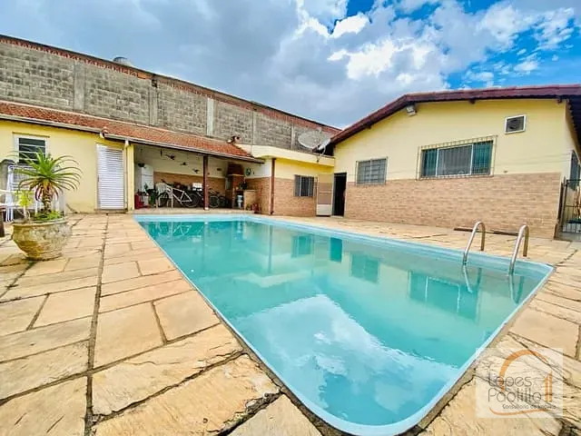 Casa com 370m² 3 quartos e 2 banheiros, à venda, no bairro Recreio Estoril em Atibaia