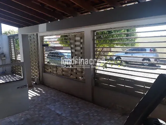 Casa à venda, no bairro Conjunto Farid Libos em Londrina