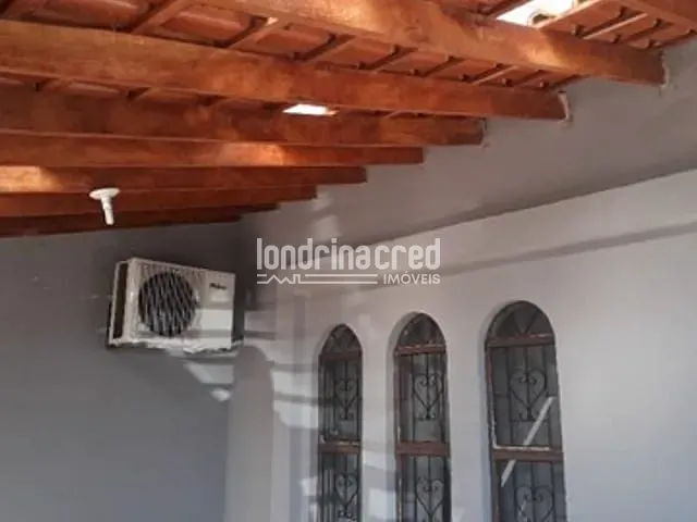 Casa à venda, no bairro Conjunto Farid Libos em Londrina