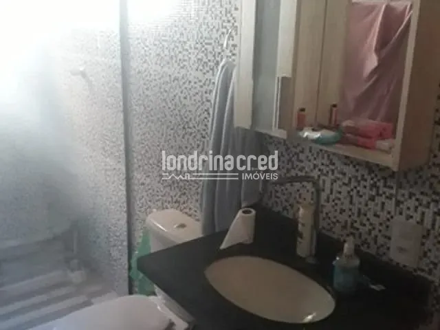 Casa à venda, no bairro Conjunto Farid Libos em Londrina