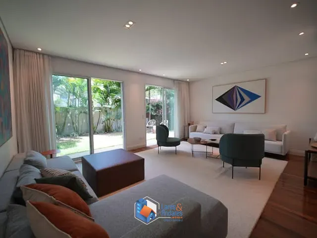 Casa com 334m² 4 quartos e 7 banheiros, à venda, no bairro Real Parque em São Paulo