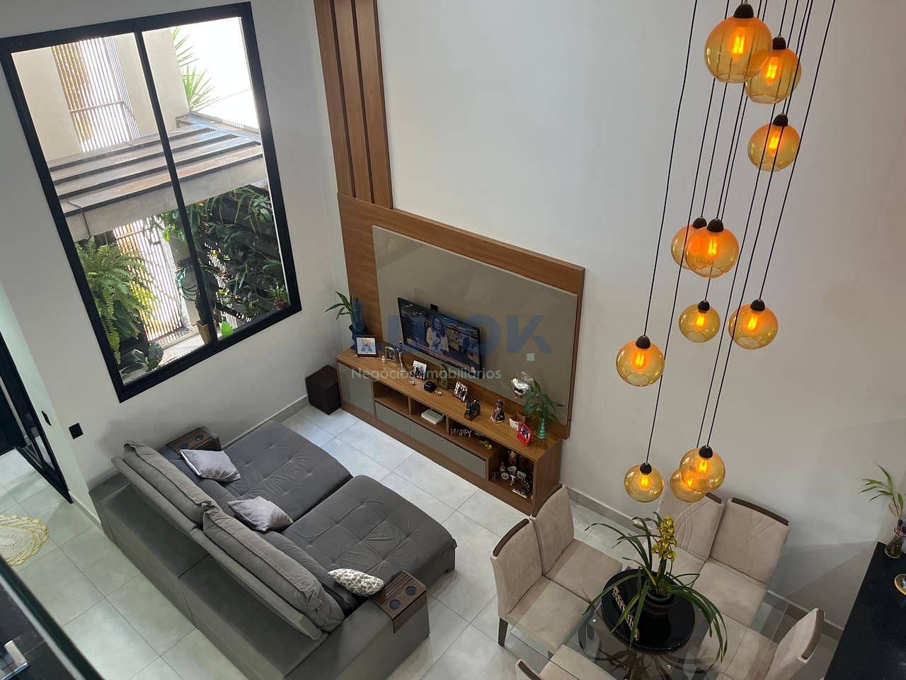 Casa, 4 quartos, 285 m² - Foto 2