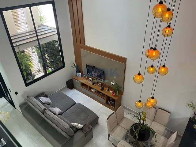 Casa com 340m² 4 quartos e 4 banheiros, à venda, no bairro Jardim São Marcos em Valinhos