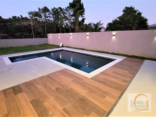 Casa com 420m² 3 quartos e 3 banheiros, à venda, no bairro Portão em Atibaia