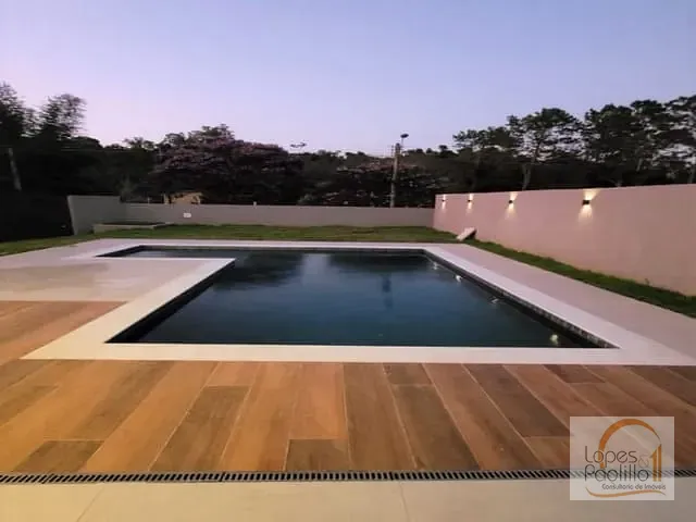 Casa com 420m² 3 quartos e 3 banheiros, à venda, no bairro Portão em Atibaia