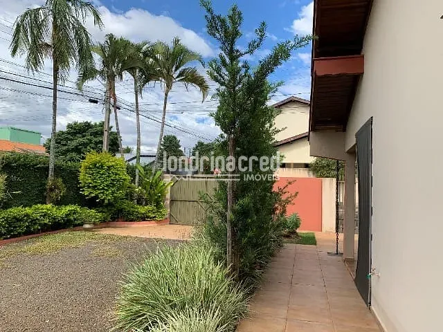 Casa com 711m², à venda, no bairro Vila Romana em Ibiporã