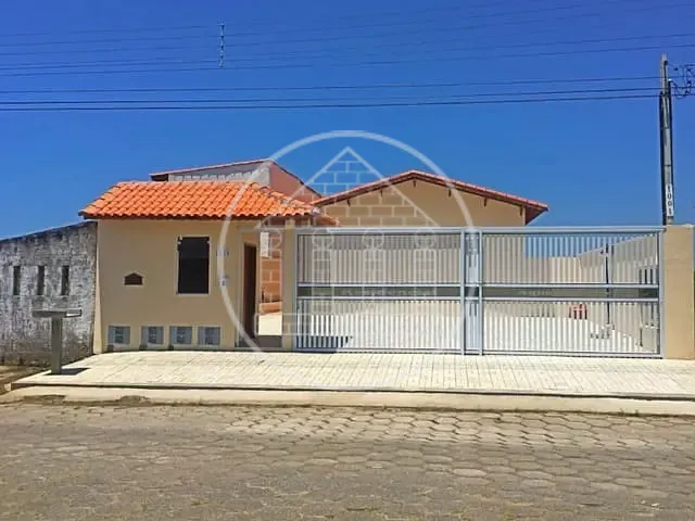 Casa com 100m² 2 quartos e 2 banheiros, à venda, no bairro Jardim Cibratel em Itanhaém