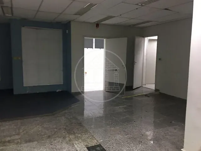 Casa com 900m², para alugar, no bairro Pinheiros em São Paulo