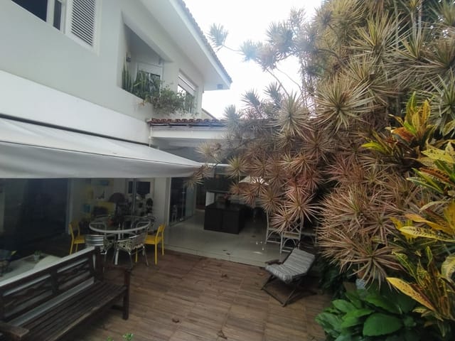 Casa com 420m² 5 quartos e 6 banheiros, à venda ou para alugar, no bairro Alphaville em Santana de Parnaíba