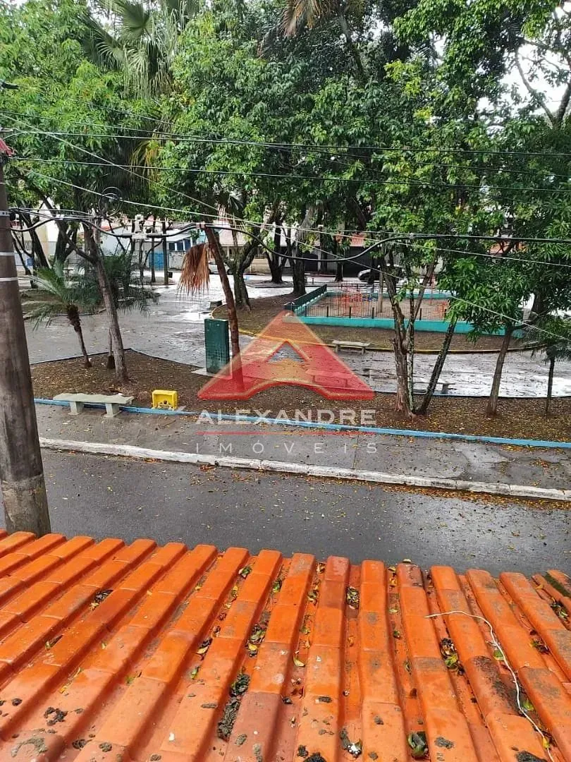 Casa, 4 quartos, 180 m² - Foto 1