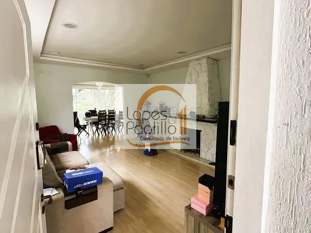 Casa com 390m² 3 quartos e 3 banheiros, à venda ou para alugar, no bairro Retiro das Fontes em Atibaia