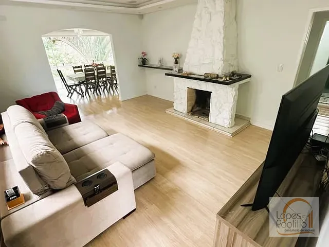 Casa com 390m² 3 quartos e 3 banheiros, à venda ou para alugar, no bairro Retiro das Fontes em Atibaia