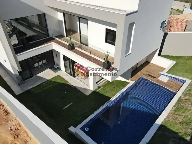 Casa com 472m² 4 quartos e 5 banheiros, à venda, no bairro Condomínio Residencial Alphaville em São José dos Campos