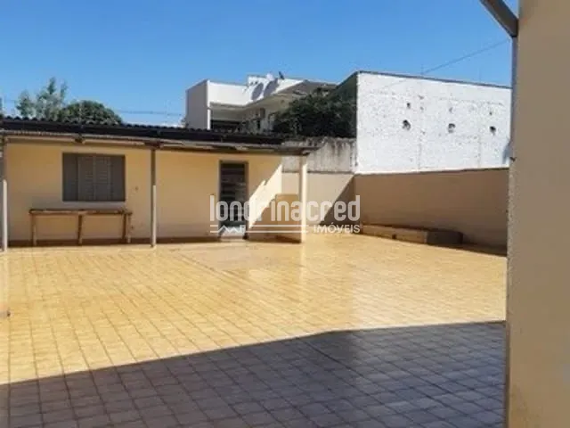 Casa com 350m², à venda, no bairro Messiânico em Londrina
