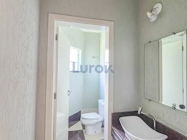 Casa com 640m² 3 quartos e 5 banheiros, à venda ou para alugar, no bairro Jardim Recanto em Valinhos