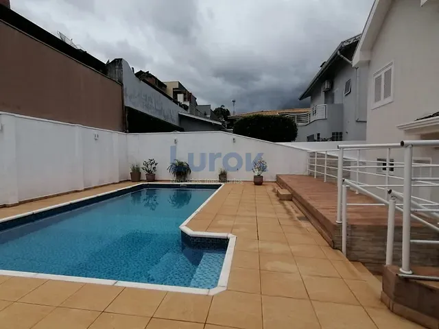 Casa com 300m² 3 quartos e 2 banheiros, para alugar, no bairro Bosque em Vinhedo