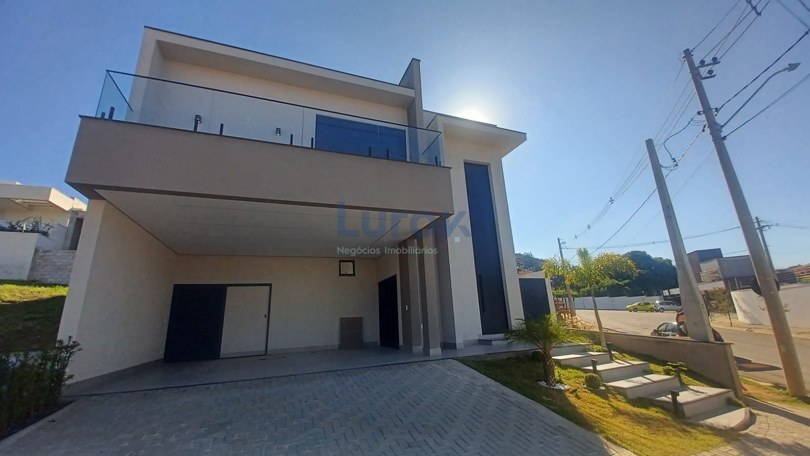 Casa, 3 quartos, 232 m² - Foto 1