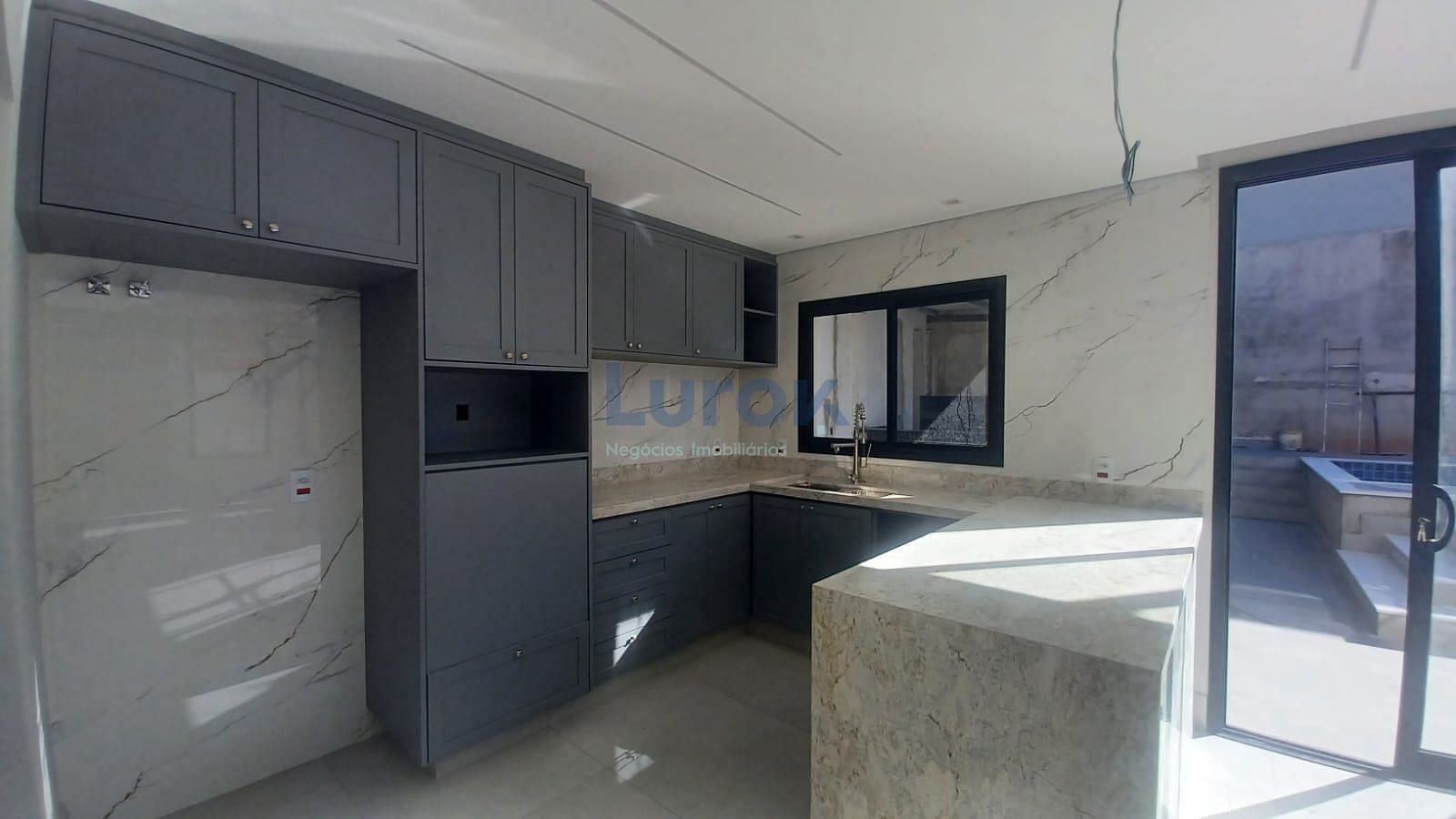 Casa, 3 quartos, 232 m² - Foto 13