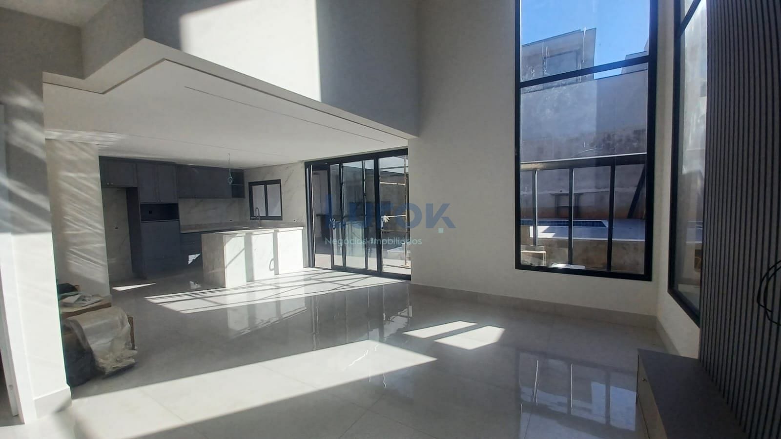 Casa, 3 quartos, 232 m² - Foto 3