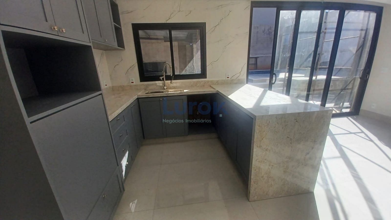 Casa, 3 quartos, 232 m² - Foto 14