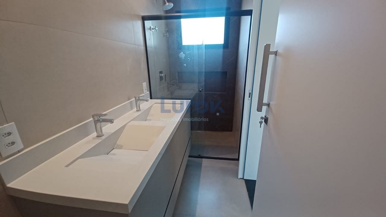 Casa, 3 quartos, 232 m² - Foto 26