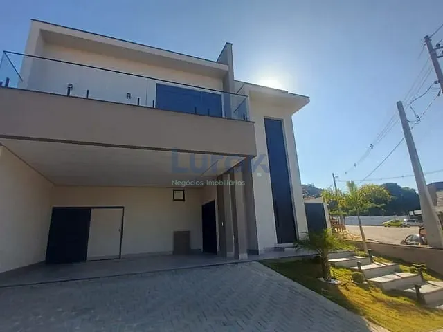 Casa com 300m² 3 quartos e 4 banheiros, à venda, no bairro Vila Pagano em Valinhos