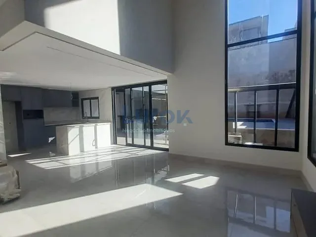 Casa com 300m² 3 quartos e 4 banheiros, à venda, no bairro Vila Pagano em Valinhos