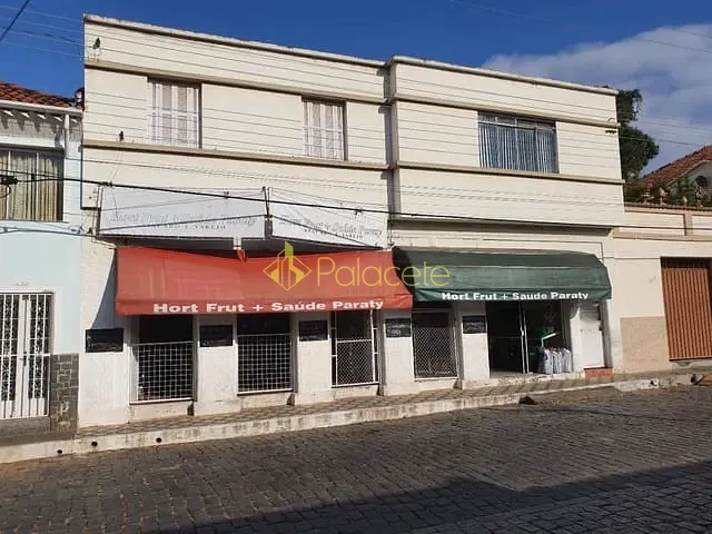 Casa com 600m² 4 quartos e 1 banheiro, à venda, no bairro Pedreira em Guaratinguetá