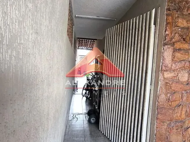 Casa com 125m² 3 quartos e 2 banheiros, à venda, no bairro Conjunto Residencial Galo Branco em São José Dos Campos