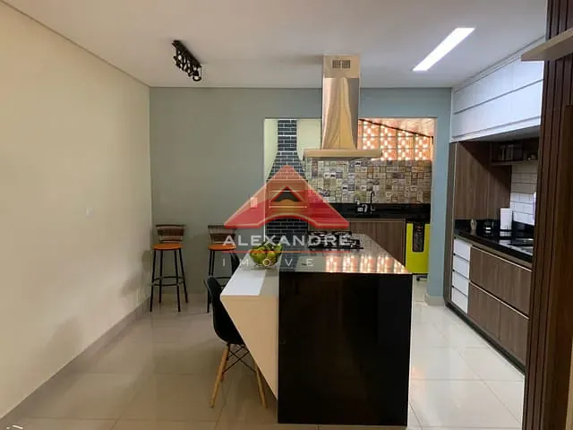 Casa com 75m² 2 quartos e 1 banheiro, à venda, no bairro Jardim Vale do Sol em São José dos Campos