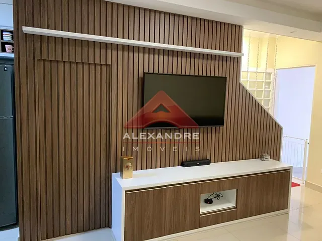 Casa com 75m² 2 quartos e 1 banheiro, à venda, no bairro Jardim Vale do Sol em São José dos Campos