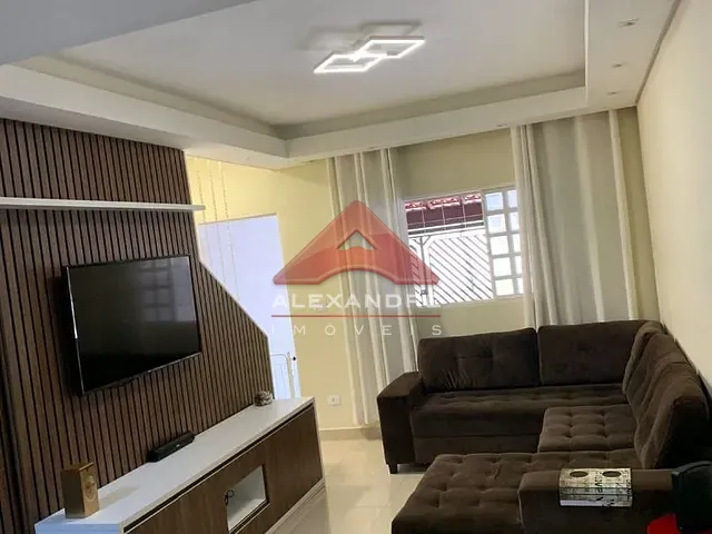 Casa com 75m² 2 quartos e 1 banheiro, à venda, no bairro Jardim Vale do Sol em São José dos Campos