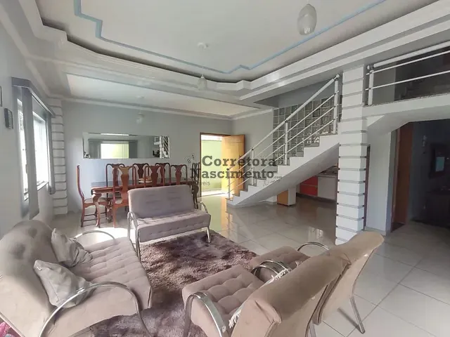 Casa com 250m² 4 quartos e 2 banheiros, à venda, no bairro Villa Branca em Jacareí