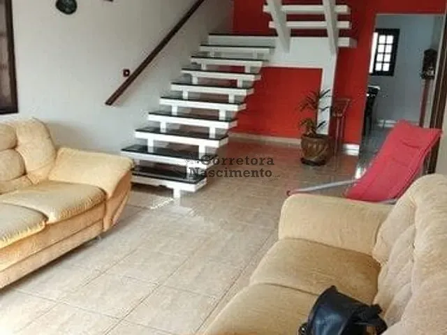 Casa com 250m² 4 quartos e 2 banheiros, à venda, no bairro Jardim do Vale em Jacareí