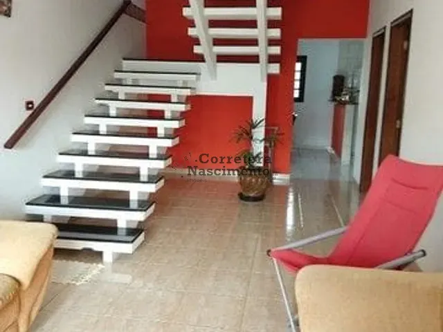 Casa com 250m² 4 quartos e 2 banheiros, à venda, no bairro Jardim do Vale em Jacareí