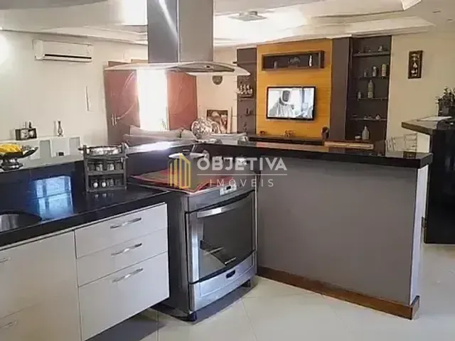 Casa 3 quartos e 5 banheiros, para alugar, no bairro Jardim Itu em Porto Alegre