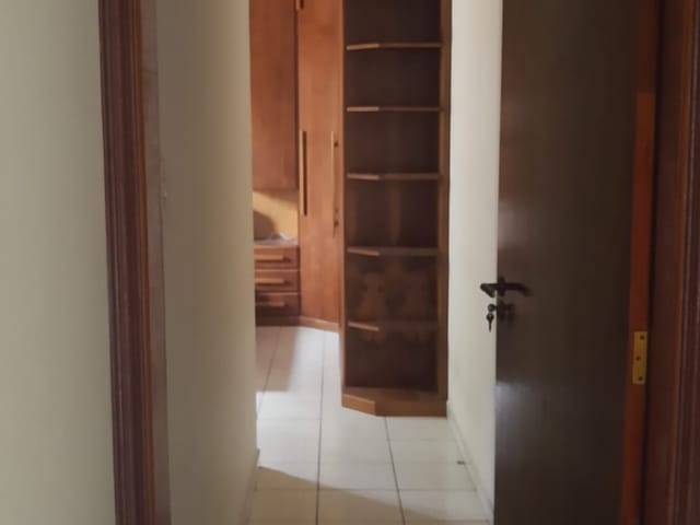 Casa com 180m² 2 quartos e 1 banheiro, para alugar, no bairro Vila Santa Fé em Taubaté