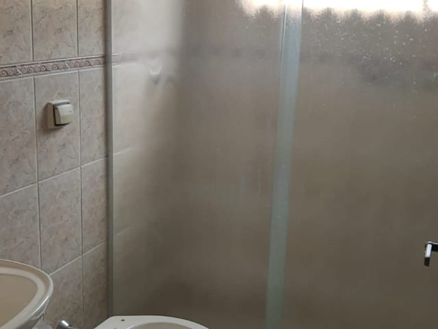 Casa com 180m² 2 quartos e 1 banheiro, para alugar, no bairro Vila Santa Fé em Taubaté