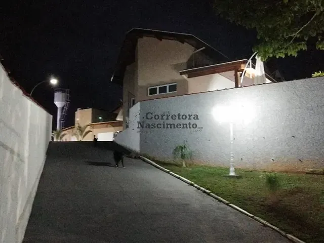 Casa com 1338m² 4 quartos e 2 banheiros, à venda, no bairro Jardim das Flores em Santa Branca